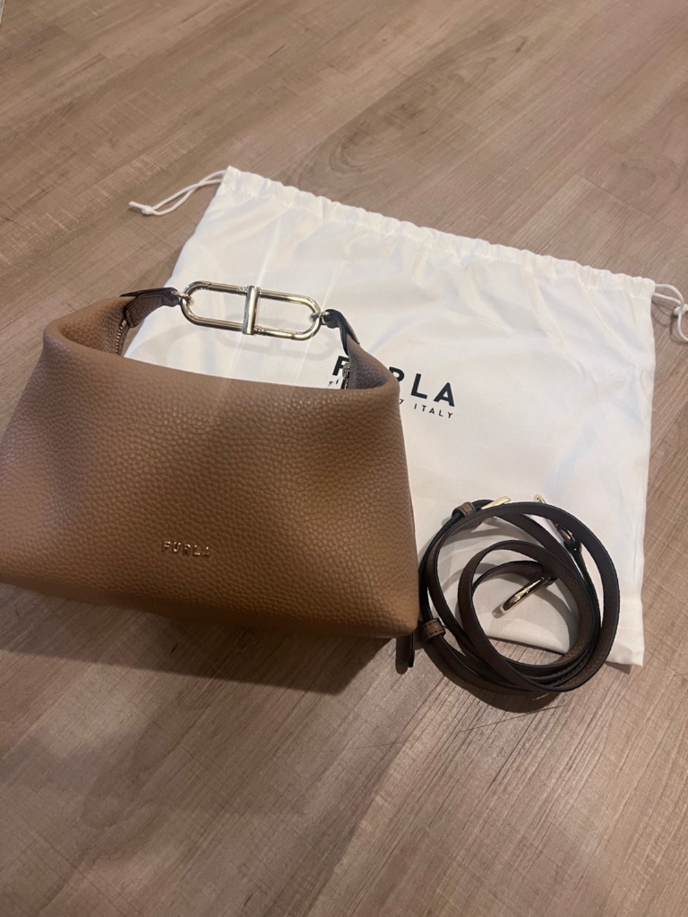 NWT Furla tonie Italian leather bag - Picture 7 of 7